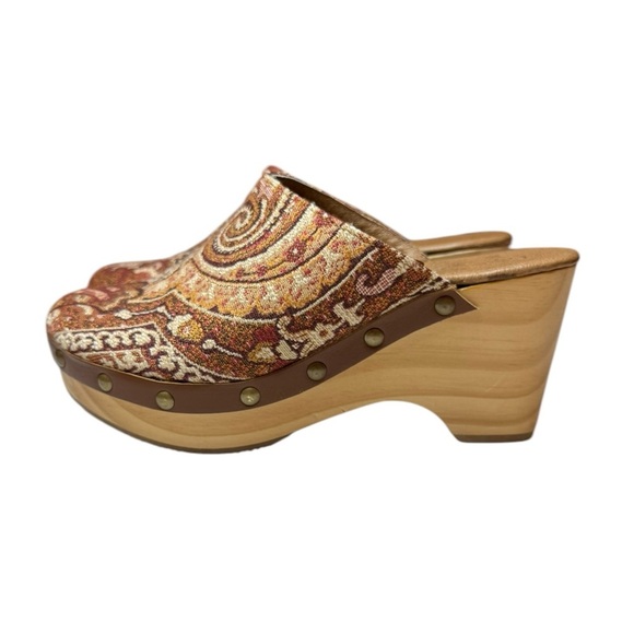 Anthropologie Cordani Zorba Tapestry Clogs Brown Tan Bohemian 70s Slip On Size 7 - Picture 3 of 12